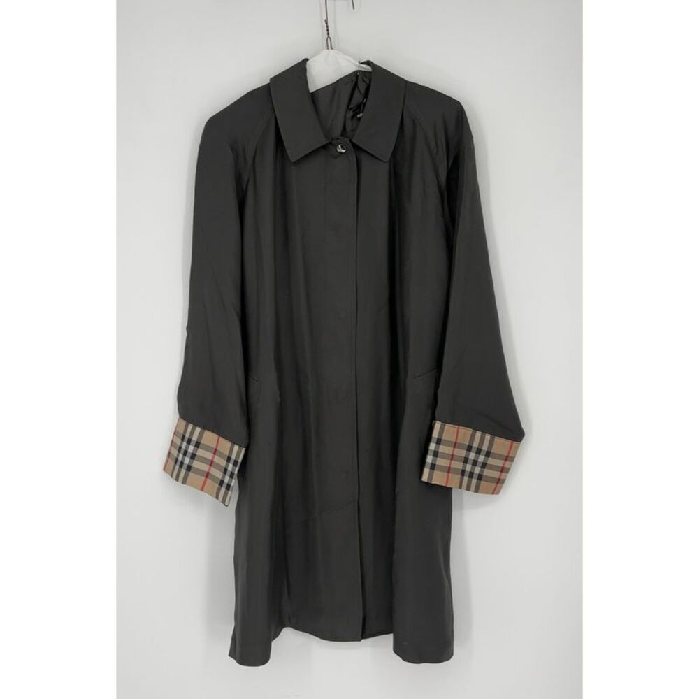 Burberry Black Trench Coat with Classic Check Lining - Picture 2 of 6